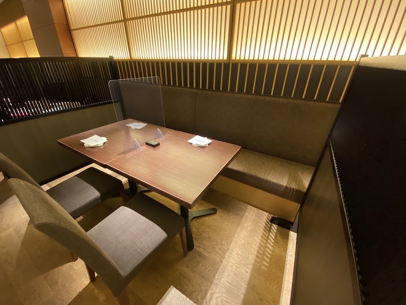 コートヤード・マリオット銀座東武ホテル：銀座むらきのテーブル席