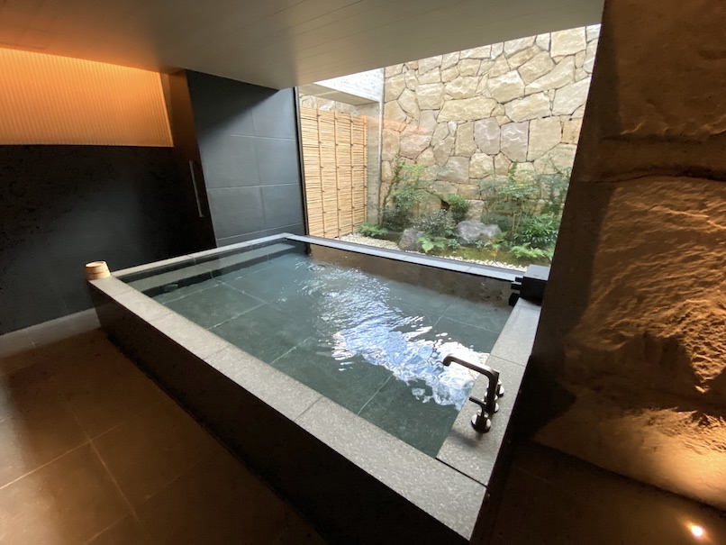 HOTEL THE MITSUI KYOTO（ホテルザ三井京都）「プライベート温泉」：浴槽
