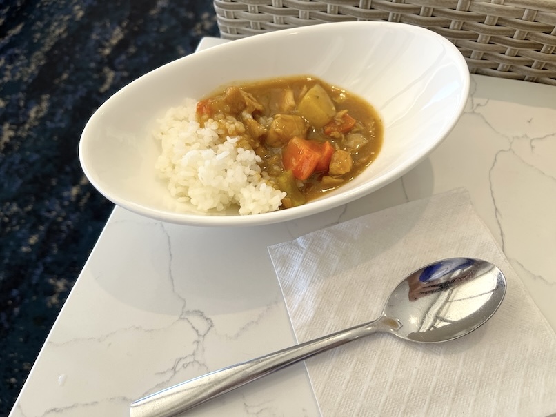 ホノルル空港「ANAラウンジ」の実食（カレー）